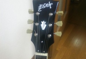 カッティングシートで世界で1つだけのギターに