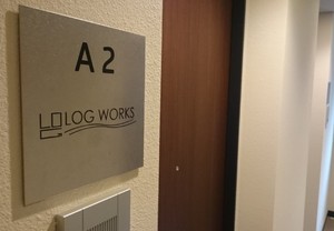 会社の顔づくりに最適な切り文字シール