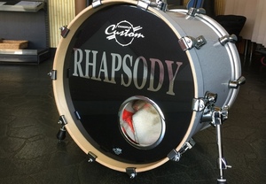 ステージでキラキラ！　カッティングステッカーで目立てます