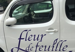 流れるようなやさしい書体も切り文字シールにおまかせ