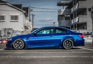 センスがキラリ、カッティングステッカーで愛車にアクセントを