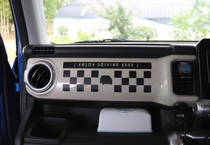 中も外もカッティングステッカーで飾りましょう！