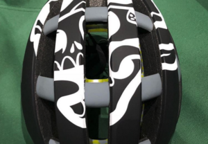 カッティングステッカーでシンプルから一新！