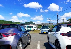 カッティング用シートでチームステッカーを作ってはいかがですか？