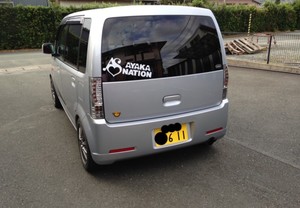 愛車にカッティングシートでアイドルを応援