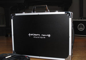 手描き風ロゴのカッティングシートでおしゃれなアクセントづくり