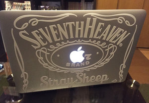 カッティング用シートでド派手に持ち物を飾ろう！