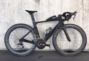 カッティング用シートが世界最速の自転車をより速く美しく見せます