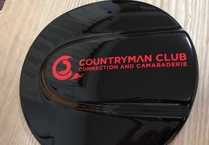 気の合う仲間のドライブの目印に切り文字シールを