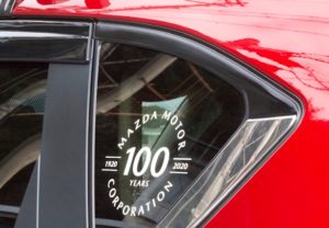 カッティングシートがマイカーへの愛を物語ります