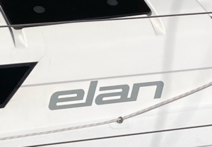 明るめ？　暗め？　色のトーンで選ぶのも楽しいカッティングシート