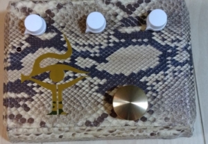 リピート注文！オリジナルステッカーでさらに愛着のあるアイテムを。