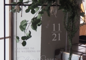 結婚式のアイテムは、カッティングステッカーでラクラクDIY！