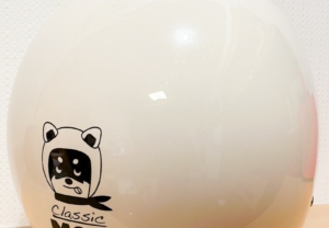 愛くるしいワンちゃんが特徴的なオリジナルステッカー