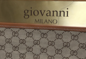 上品な雰囲気を感じる、オシャレな文字ステッカー