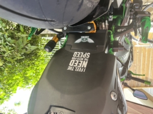 施工場所に合わせた、個性あふれるカッティングステッカー