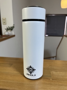 子どもたちの思い出をカッティングステッカーに