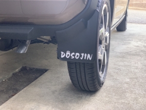 昼と夜で二通りの楽しさがある！反射シートのオリジナルステッカー