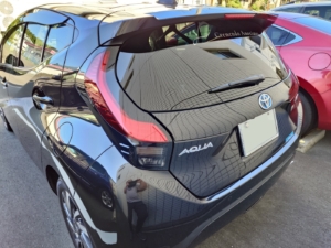 上品な雰囲気が漂う車用のカッティングステッカー