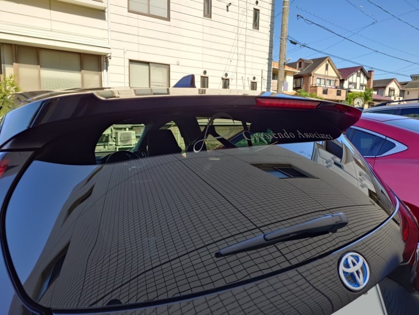 車のリアガラス拡大 斜めから