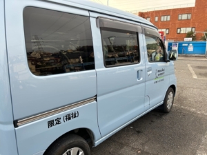 親しみのある可愛らしいカッティングステッカー