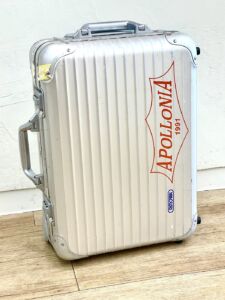 スーツケースをカッティングステッカーでリメイク！