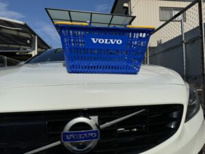 シンプルなかごをカッティングステッカーでおしゃれにアレンジ！