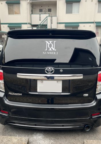 ボックスカーのバックガラスにかっこいいカッティングシート！