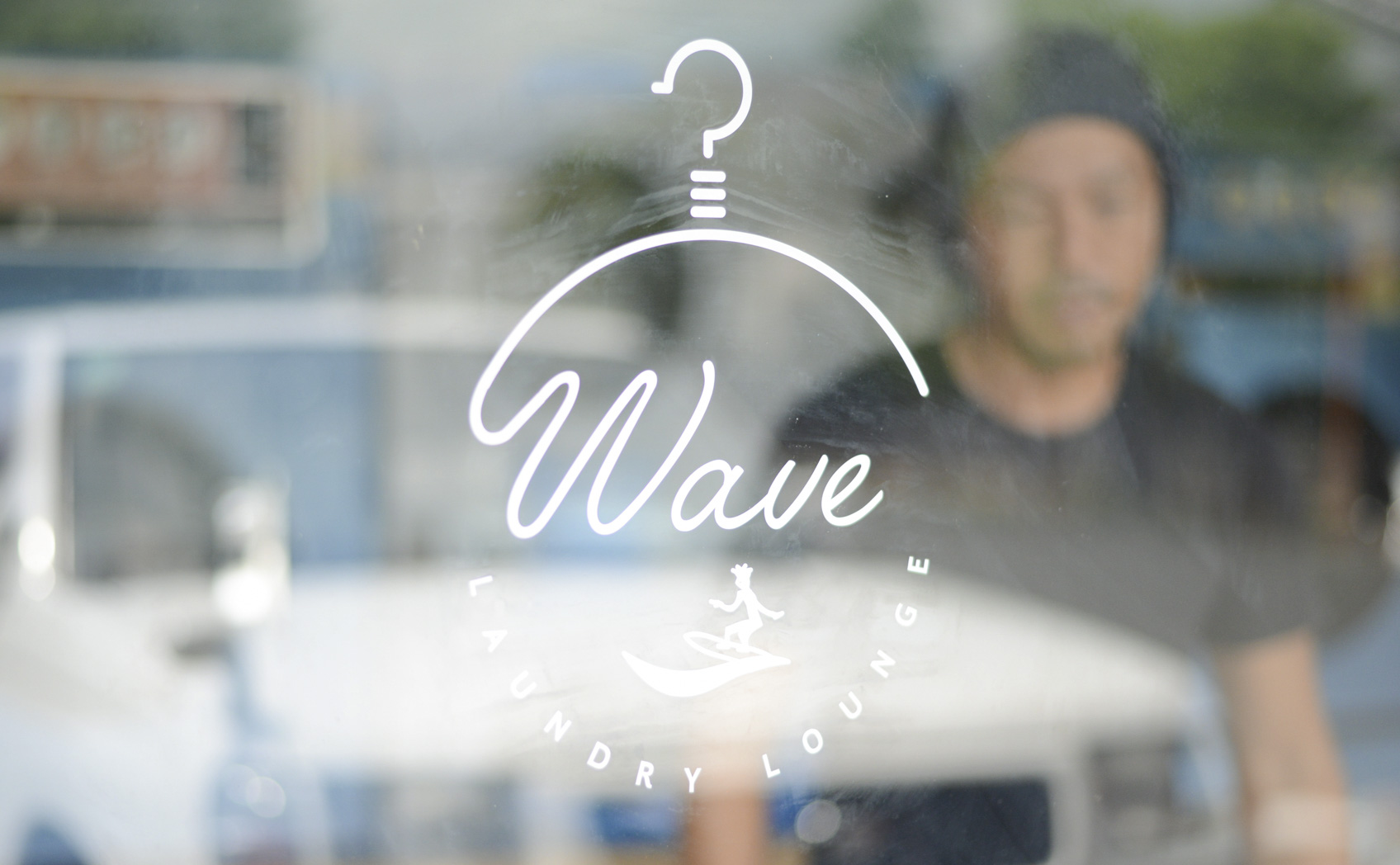 コインランドリーのディスプレイに使用されたカッティングシート