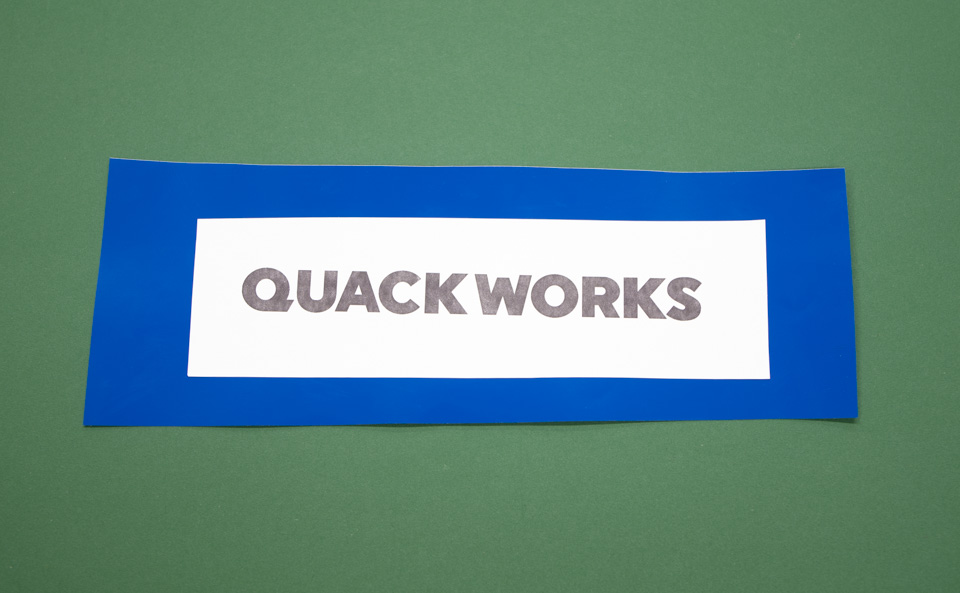 スティック糊で貼り付けた状態