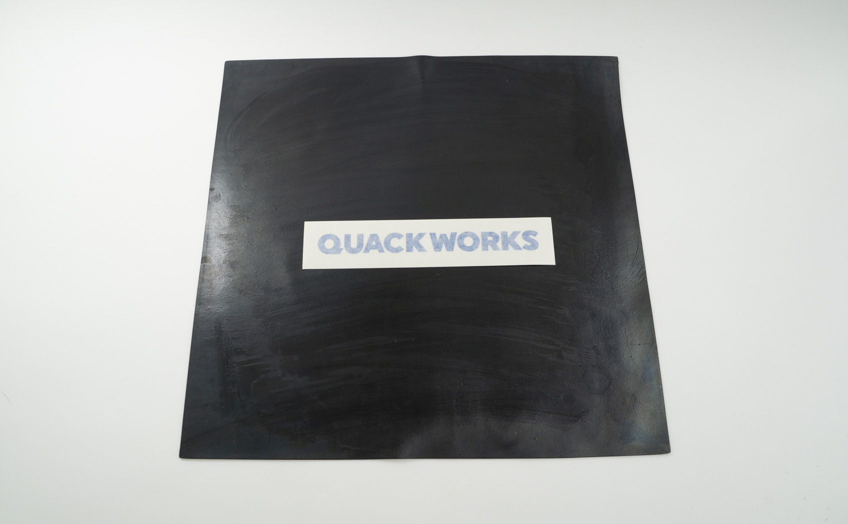 貼れる場所・貼れない場所 ゴム（アルコールで拭いてから）