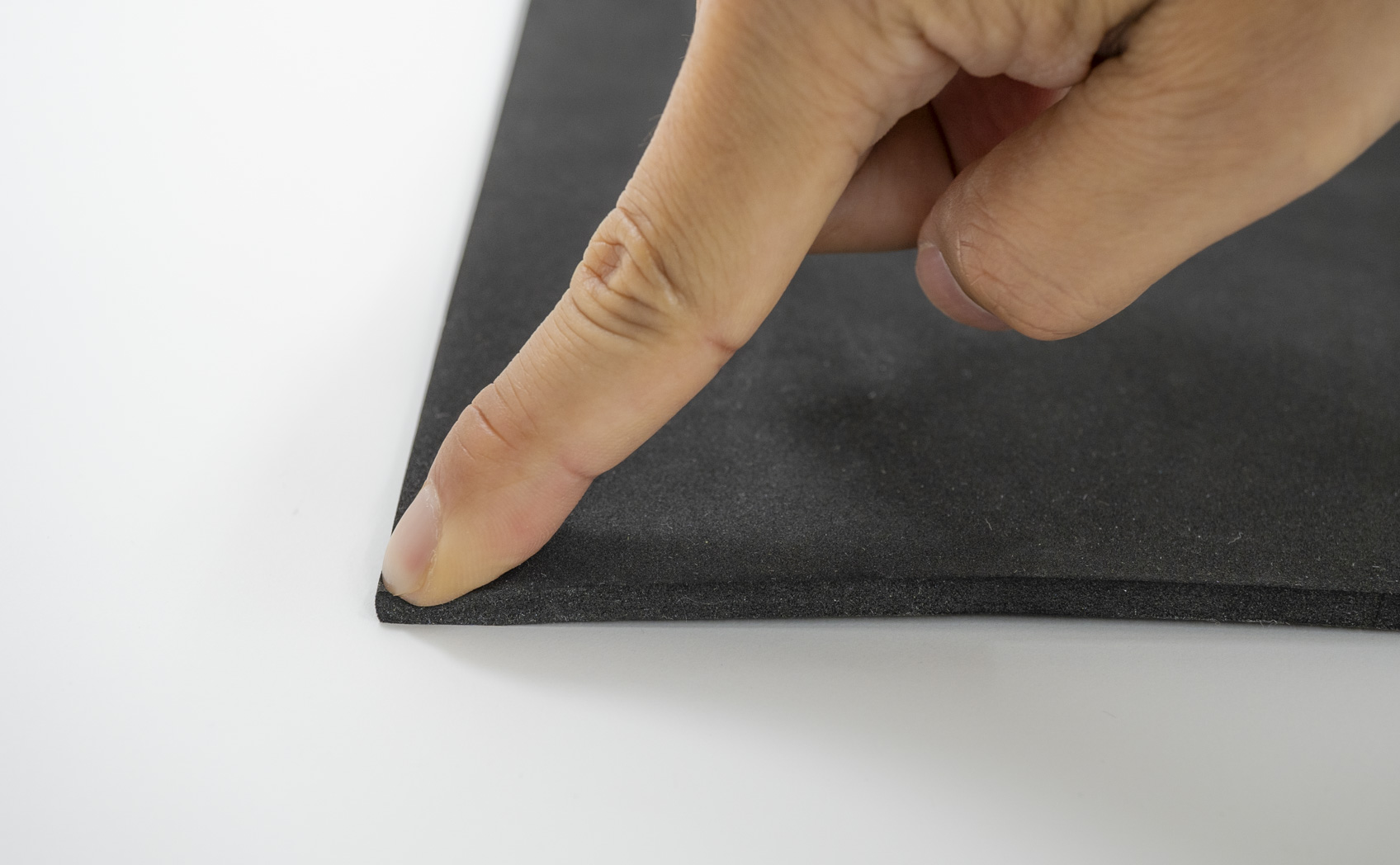 貼れる場所・貼れない場所_スポンジ