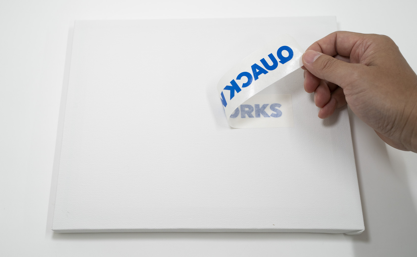 貼れる場所・貼れない場所_キャンバス