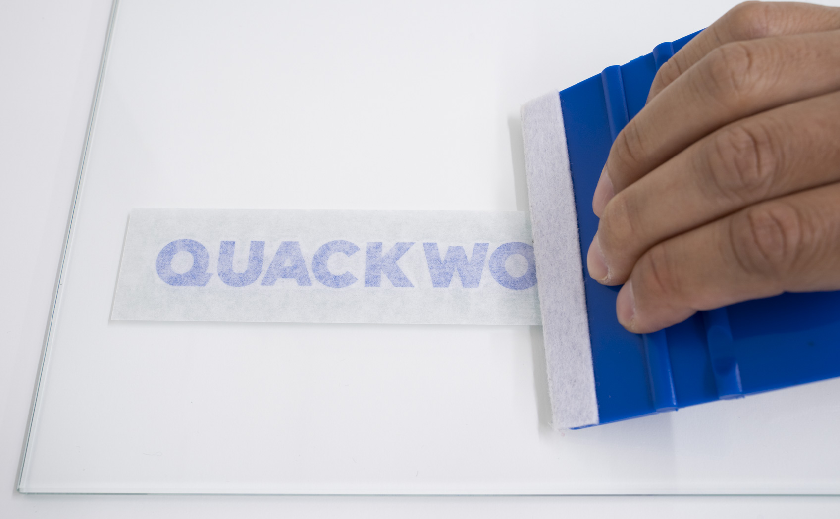 貼れる場所・貼れない場所_ガラス