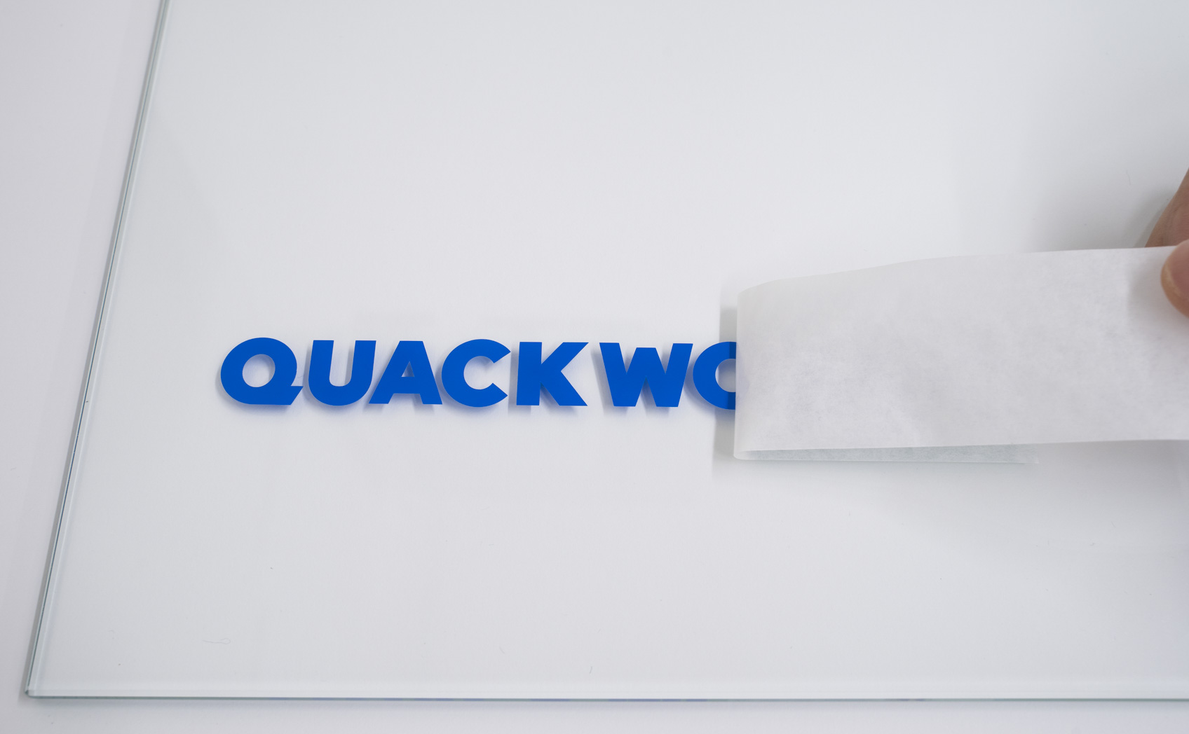 貼れる場所・貼れない場所_ガラス