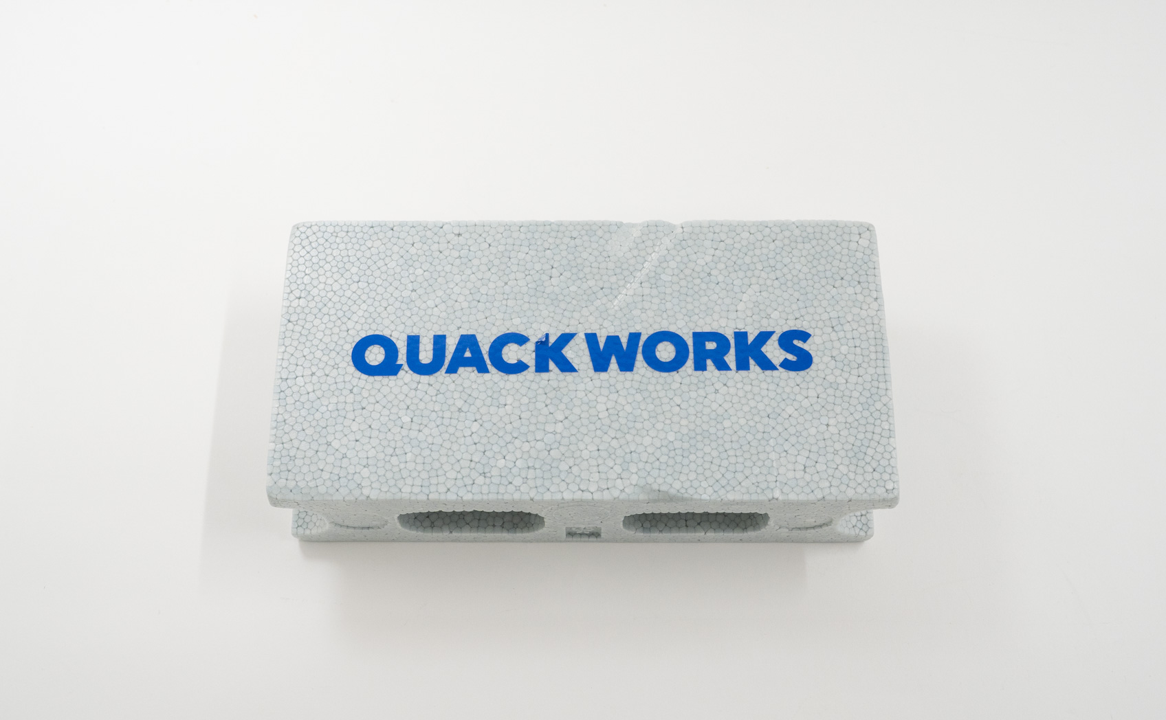 貼れる場所・貼れる場所 発泡スチロール