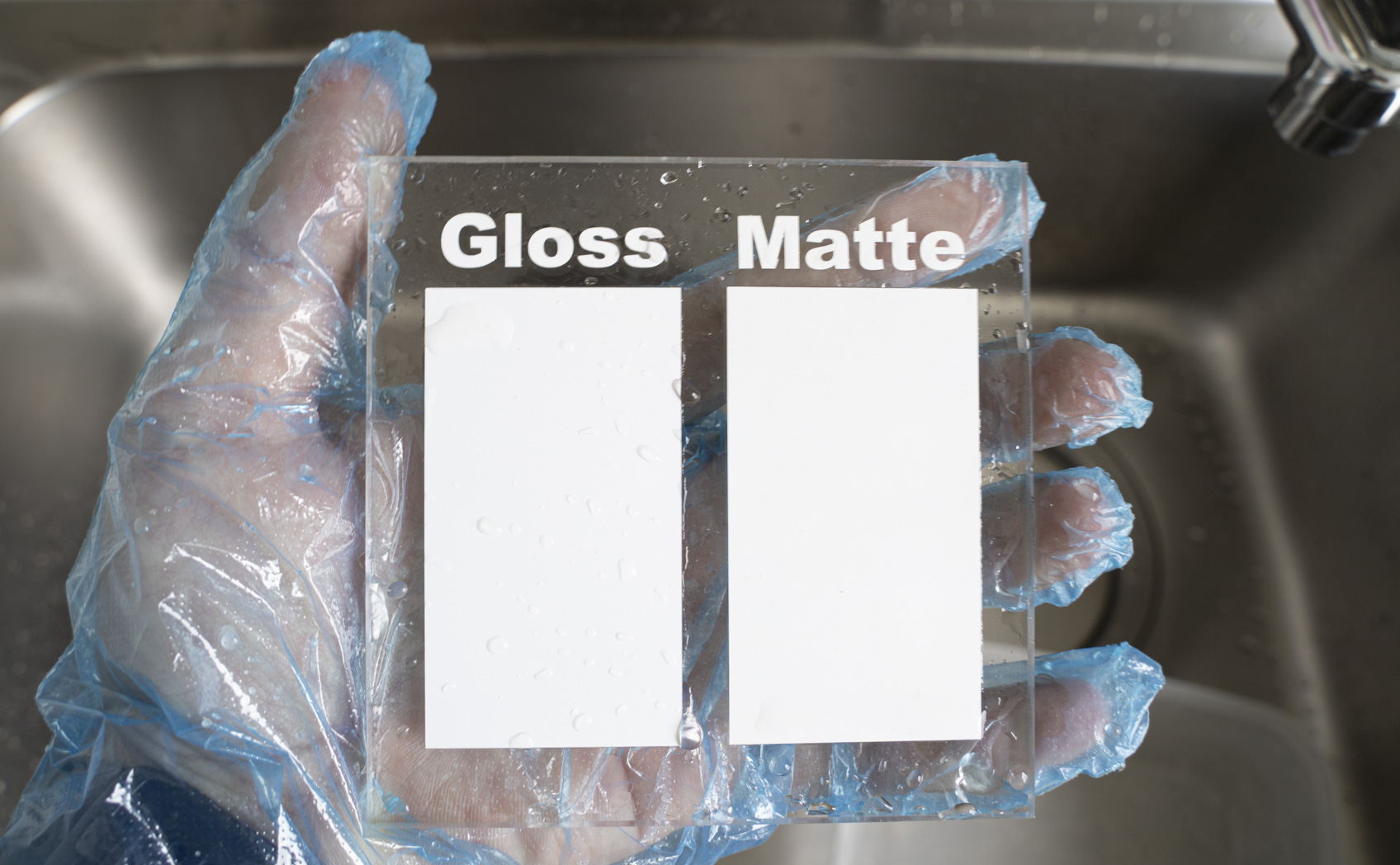 泥汚れの落ち方を光沢・マットで比較 土