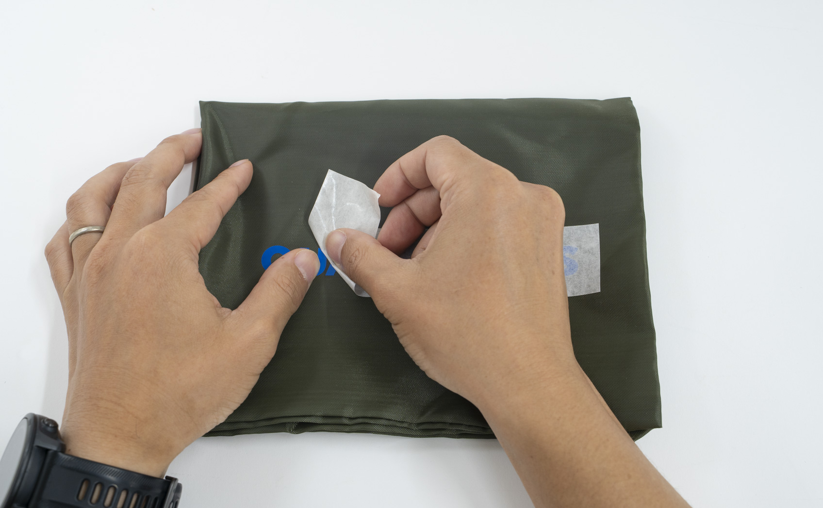 貼れる場所・貼れない場所 ポリエステル100%の布