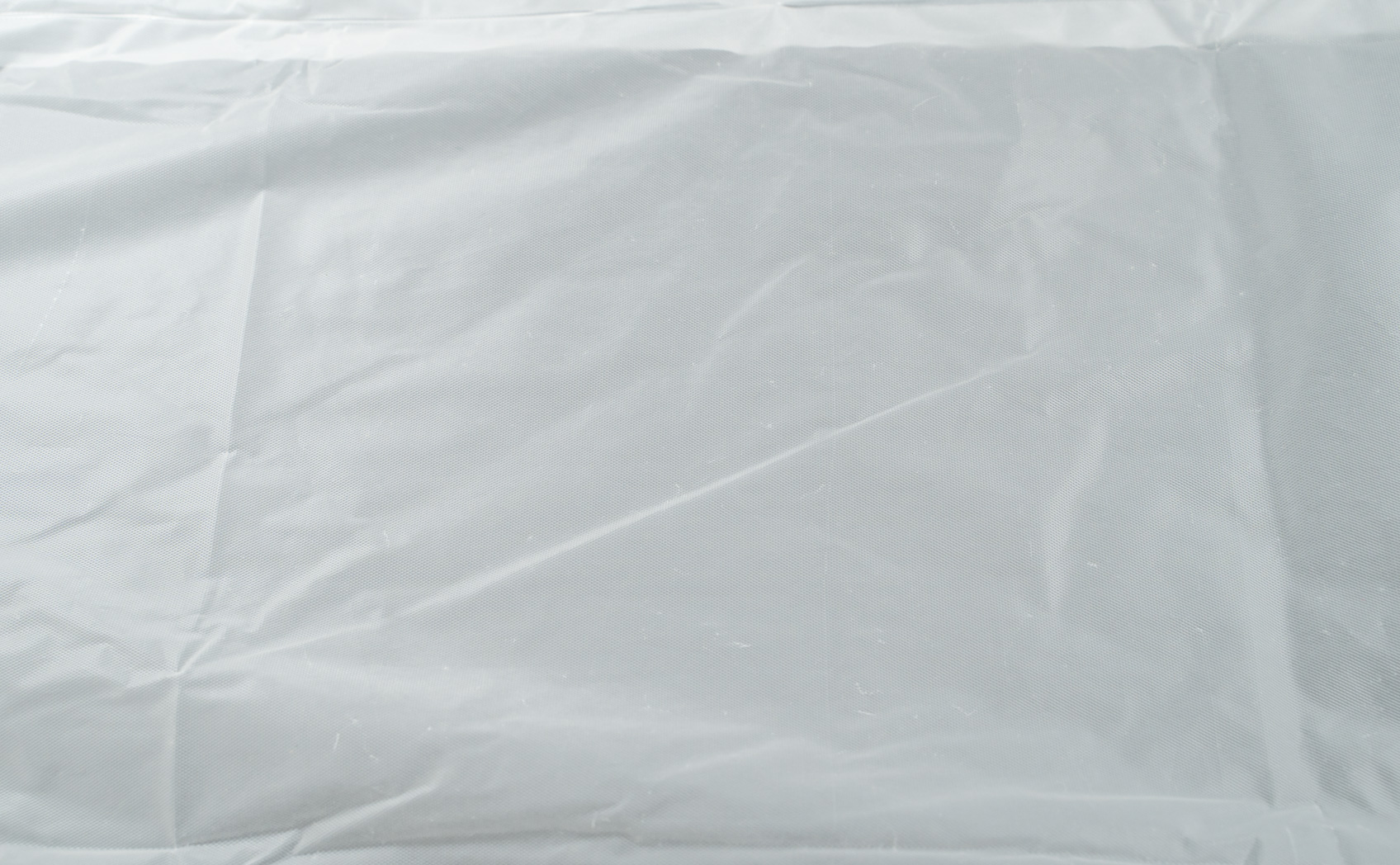 レインコート（ポリエチレン）にカッティングシートが貼れるか確認