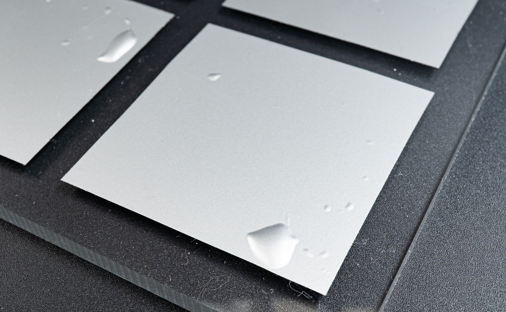 D4：端・キツめ 拡大