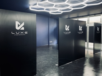 【製作実績】次世代サバイバルゲームフィールドの店頭サイン・バリケードロゴ