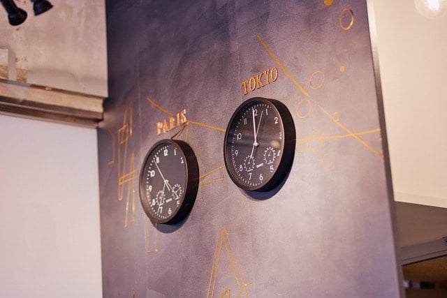 壁面に貼られたカッティングシート