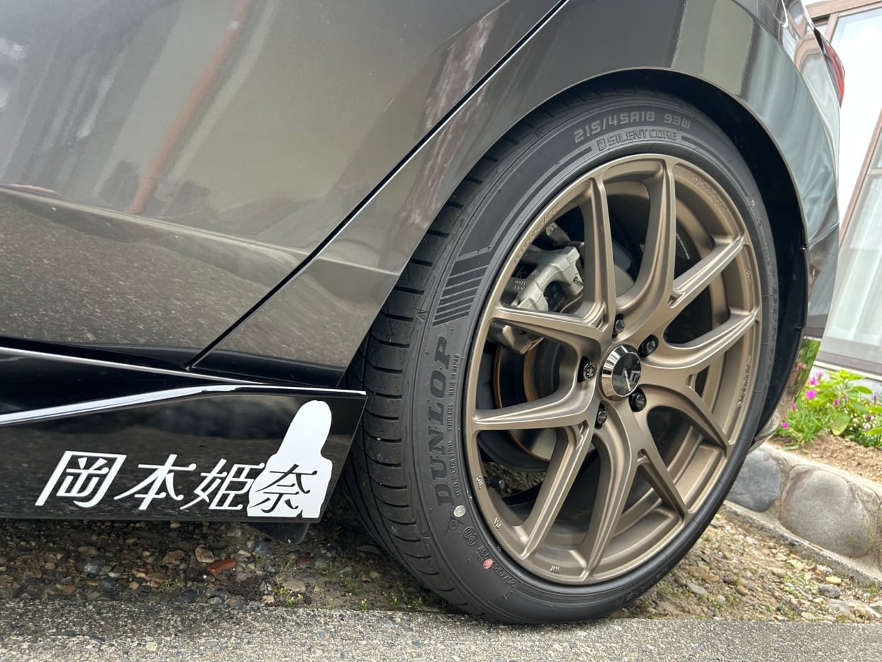 車に貼ったカッティングシート